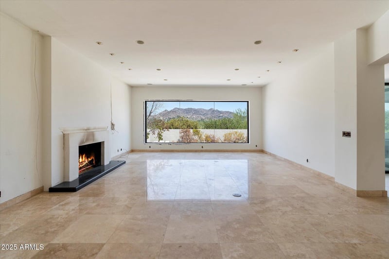 5964 N Echo Canyon Dr, Phoenix, AZ 85018