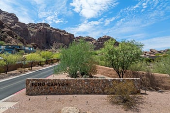5964 N Echo Canyon Dr, Phoenix, AZ 85018