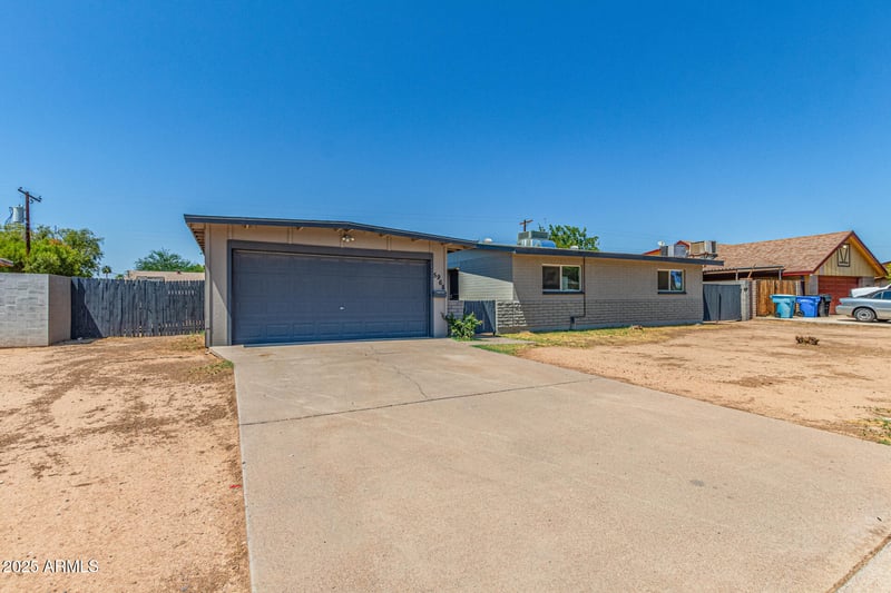 5968 Coolidge St, Phoenix, AZ 85033