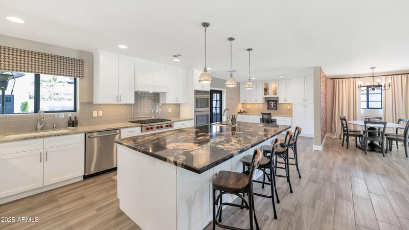 5971 E Orange Blossom Ln, Phoenix, AZ 85018