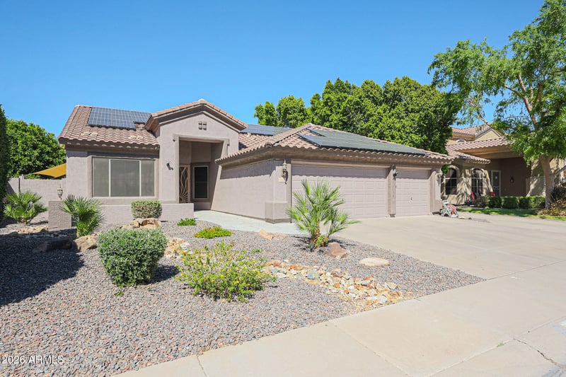 5974 Kerry Ln, Glendale, AZ 85308
