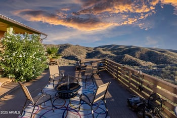 5975 Aurora Hills Rd, Morristown, AZ 85342