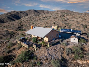 5975 Aurora Hills Rd, Morristown, AZ 85342