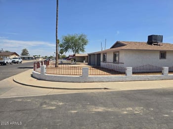 5977 Britton Ave, Phoenix, AZ 85033