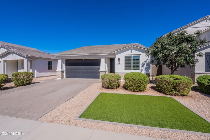 598 Hazelnut Ln, San Tan Valley, AZ 85140