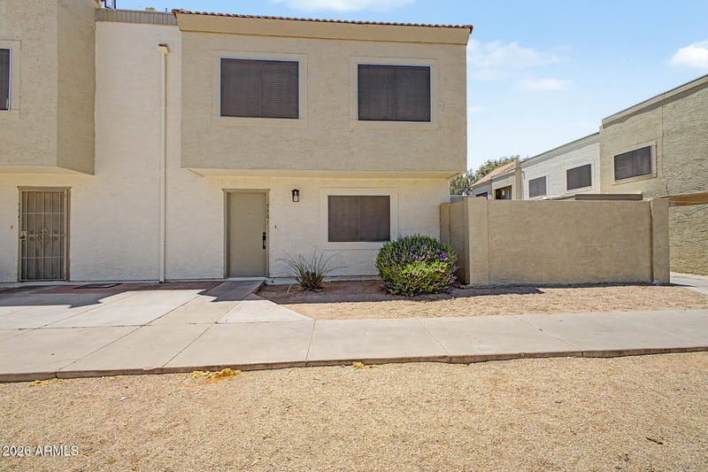 5981 N 48th Dr, Glendale, AZ 85301