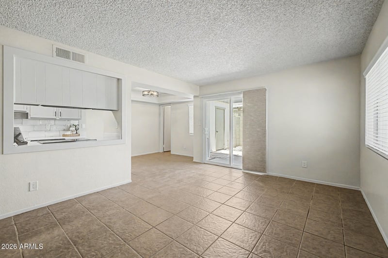 5981 N 48th Dr, Glendale, AZ 85301