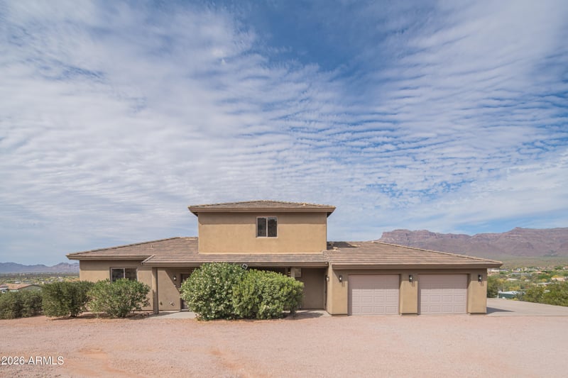 5995 35th Ave, Apache Junction, AZ 85119