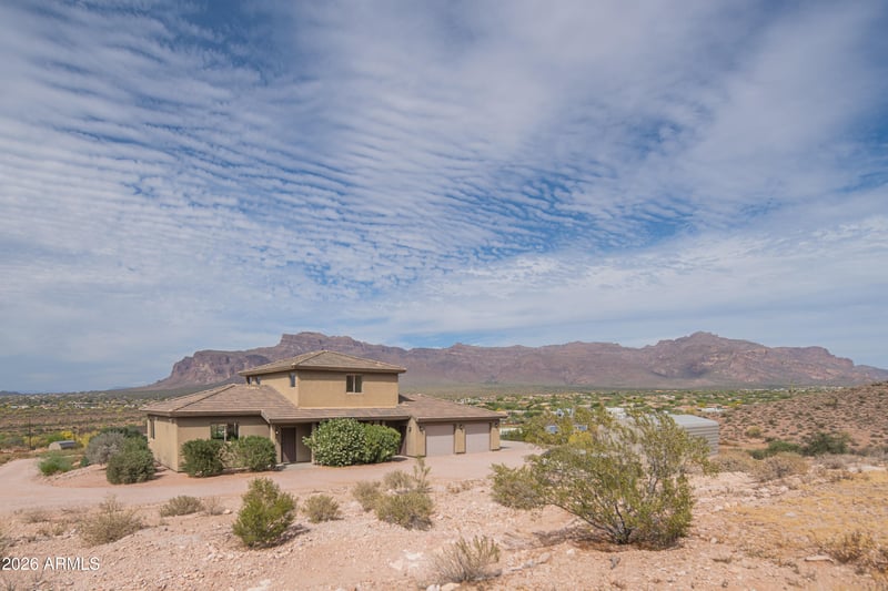 5995 35th Ave, Apache Junction, AZ 85119