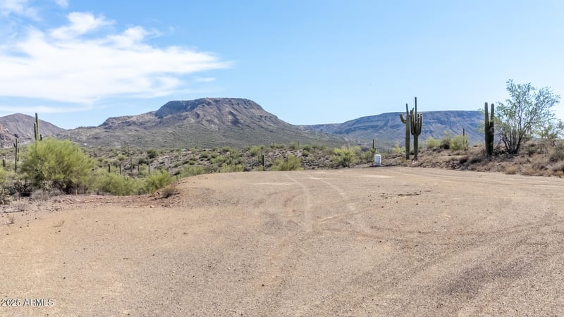 59xx Table Mesa Rd #2, New River, AZ 85087