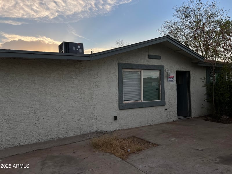 6 30th Dr, Phoenix, AZ 85009
