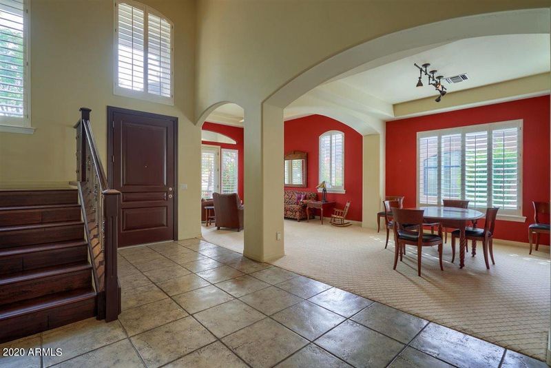 6 E Cactus Wren Dr, Phoenix, AZ 85020