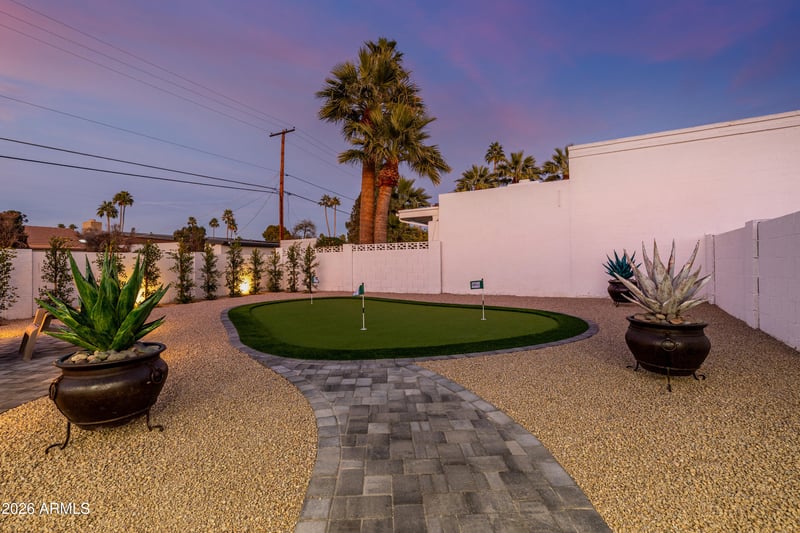 6 E Piping Rock Rd, Phoenix, AZ 85022