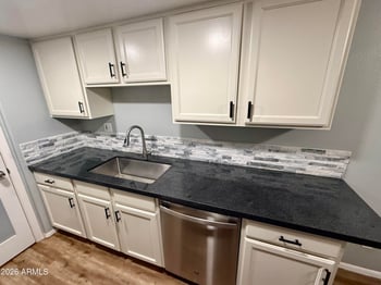 600 Dobson Rd #111, Mesa, AZ 85202