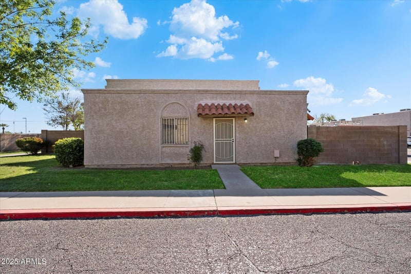 600 Dobson Rd #215, Mesa, AZ 85202