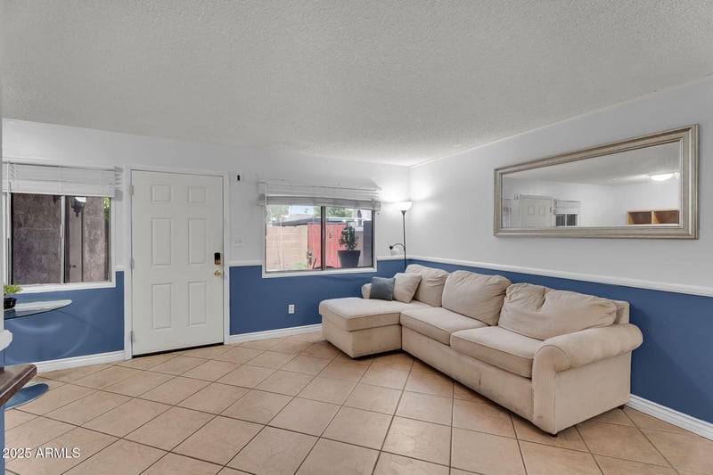 600 Dobson Rd #6, Mesa, AZ 85202