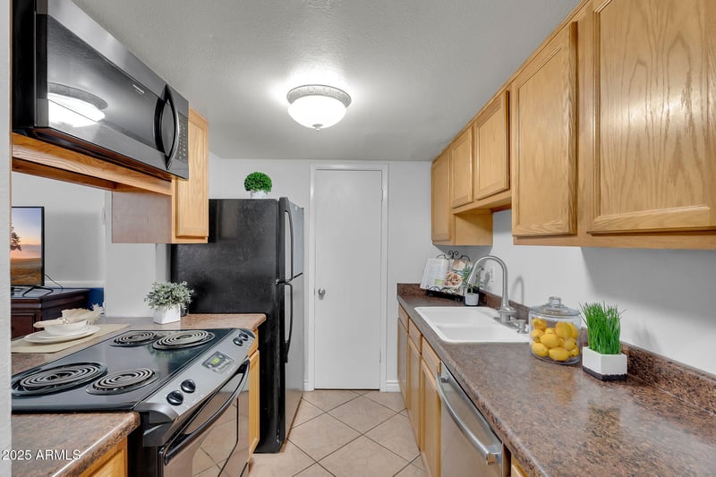 600 Dobson Rd #6, Mesa, AZ 85202