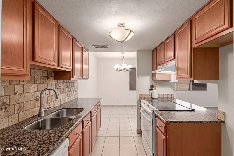600 Dobson Rd #75, Mesa, AZ 85202