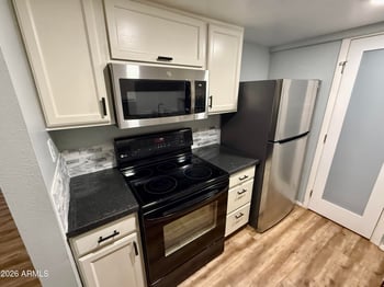 600 Dobson Rd #111, Mesa, AZ 85202