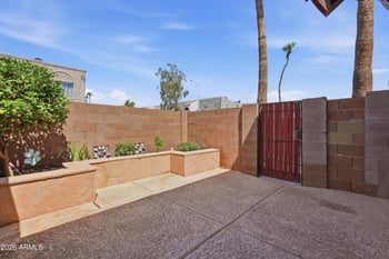 600 Dobson Rd #6, Mesa, AZ 85202