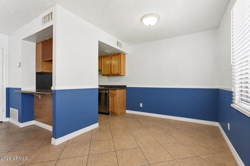 600 S Dobson Rd #6, Mesa, AZ 85202