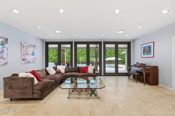 6001 2nd Ave, Phoenix, AZ 85013