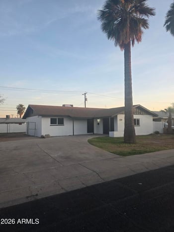 6001 Pinchot Ave, Phoenix, AZ 85033