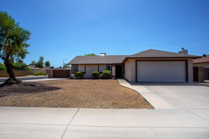 6001 W Evans Dr, Glendale, AZ 85306