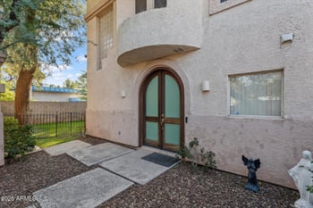 6002 N 5th Pl, Phoenix, AZ 85012
