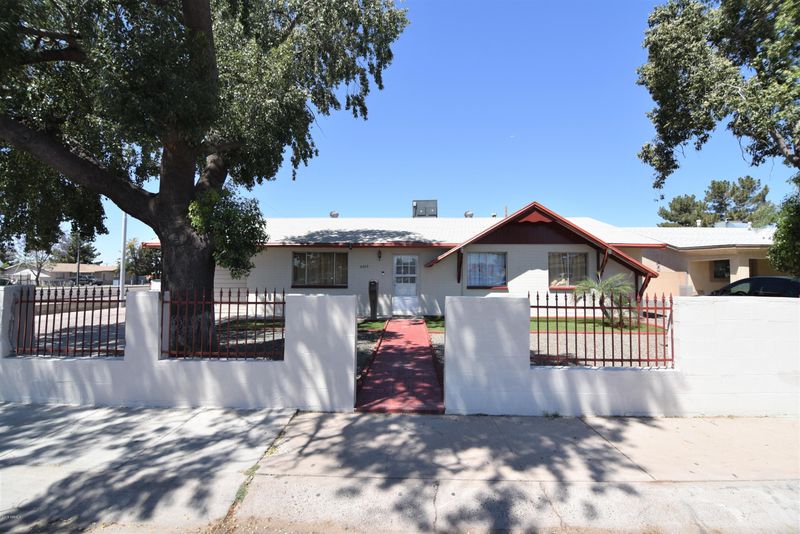 6002 N 61st Ave, Glendale, AZ 85301