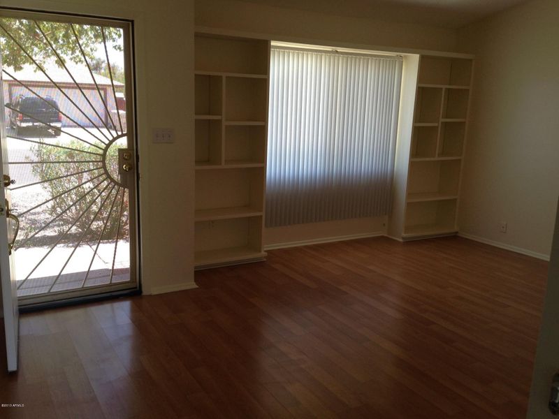 6002 W Evans Dr, Glendale, AZ 85306