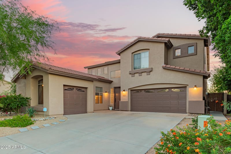 6003 Oberlin Way, Phoenix, AZ 85083