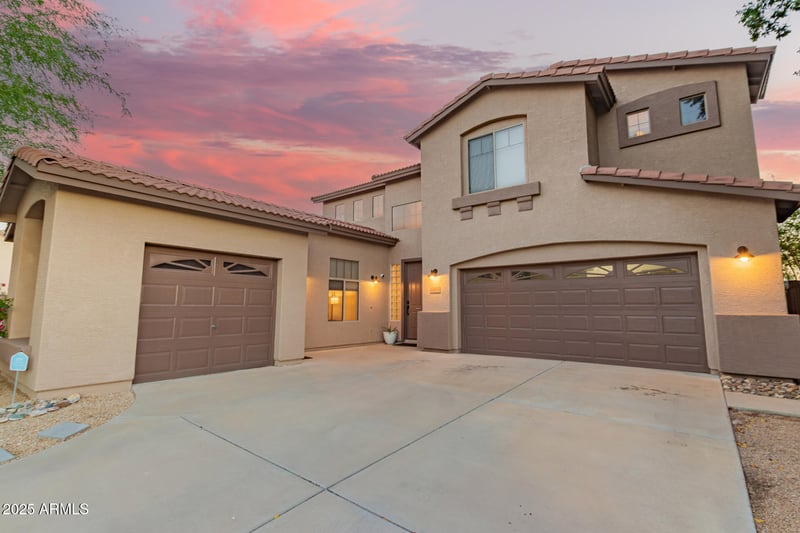 6003 Oberlin Way, Phoenix, AZ 85083
