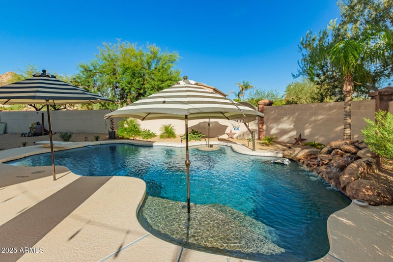 6003 Oberlin Way, Phoenix, AZ 85083