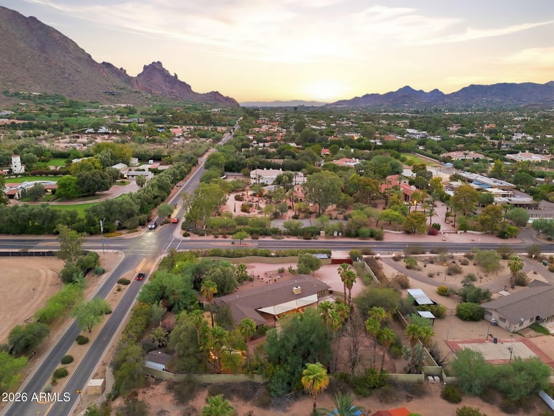 6005 N Invergordon Rd, Paradise Valley, AZ 85253