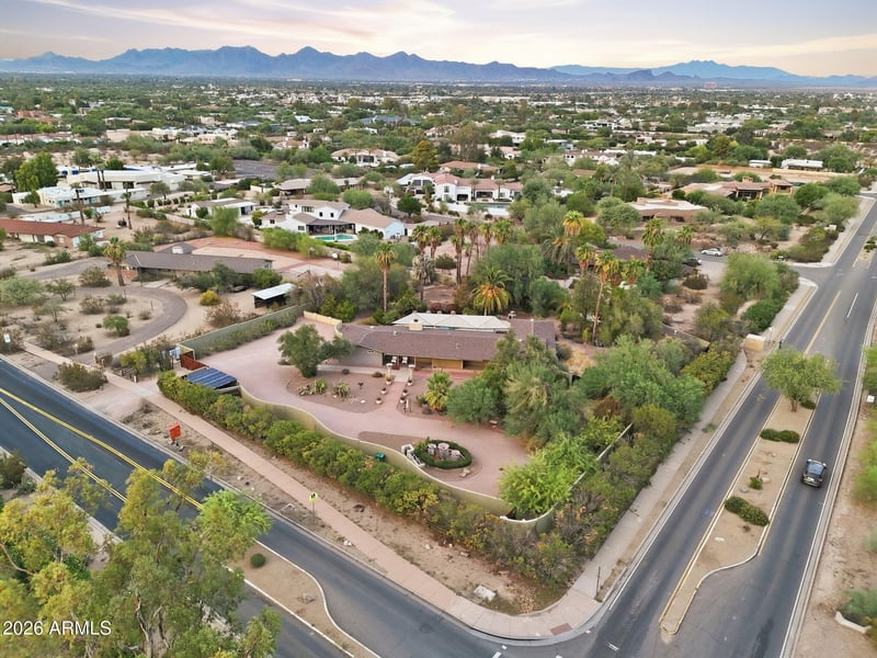 6005 N Invergordon Rd, Paradise Valley, AZ 85253