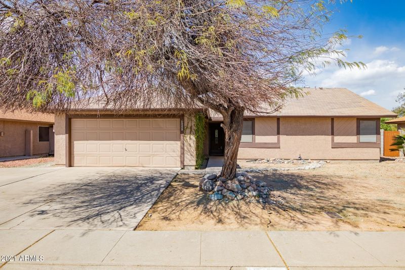 6008 W Evans Dr, Glendale, AZ 85306