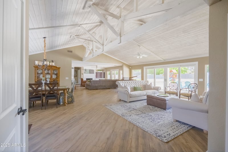 601 Bullmoose Dr, Chandler, AZ 85224