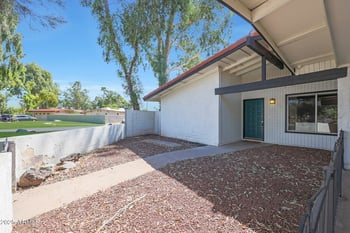 601 Coral Gables Dr, Phoenix, AZ 85023