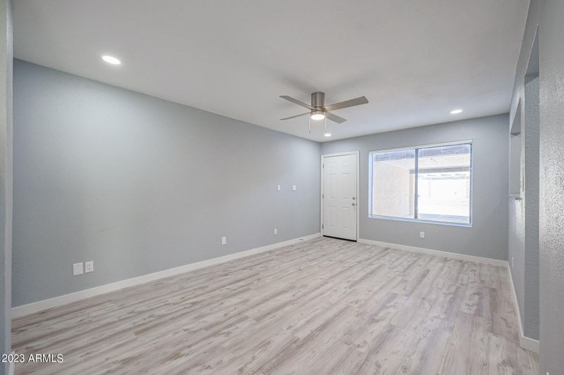 601 N 4th St #H, Avondale, AZ 85323