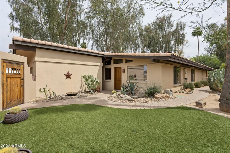 601 Gibraltar Ln, Phoenix, AZ 85023