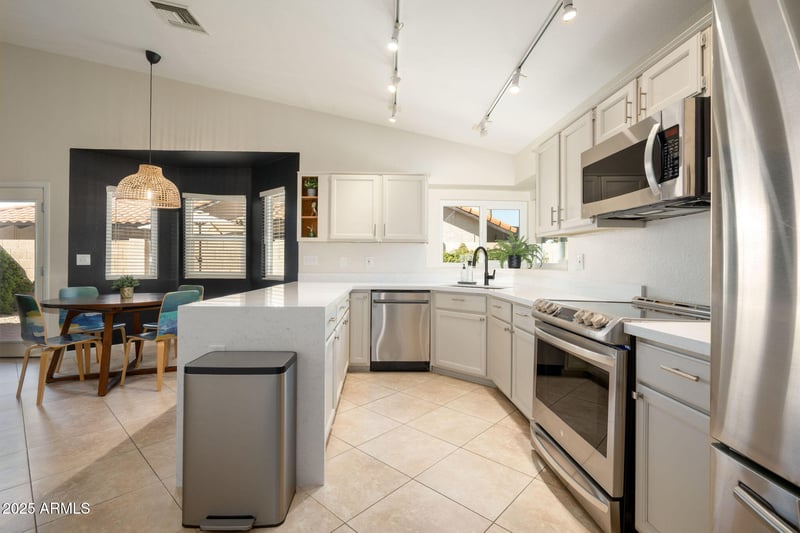 6010 Betty Elyse Ln, Scottsdale, AZ 85254