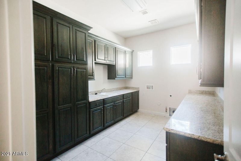 6011 N 3rd St, Phoenix, AZ 85012