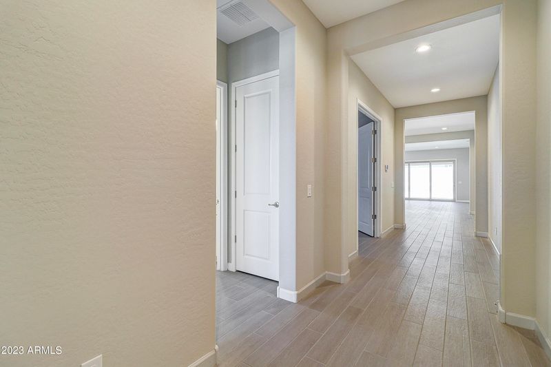 6012 E Lone Cactus Dr, Phoenix, AZ 85054
