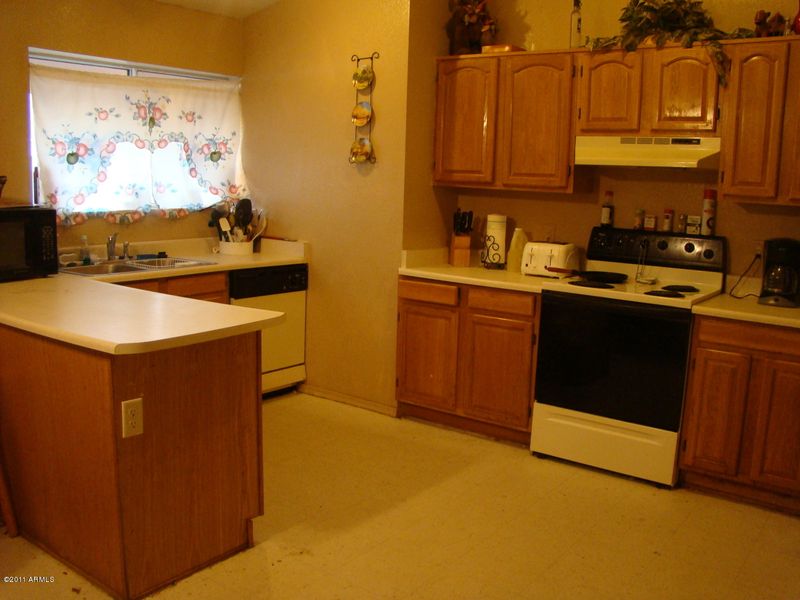 6012 S 23rd St, Phoenix, AZ 85042