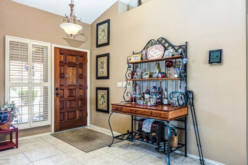 6012 W Beverly Ln, Glendale, AZ 85306
