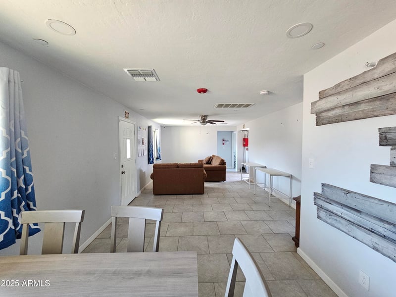 6013 Claremont St, Glendale, AZ 85301