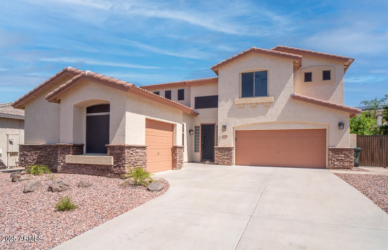 6014 Oberlin Way, Phoenix, AZ 85083
