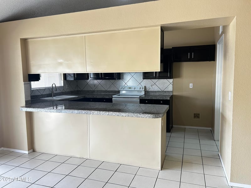 6015 Crocus Dr, Glendale, AZ 85306