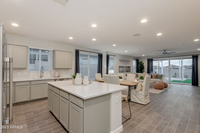 6015 E Quail Ave, Phoenix, AZ 85054